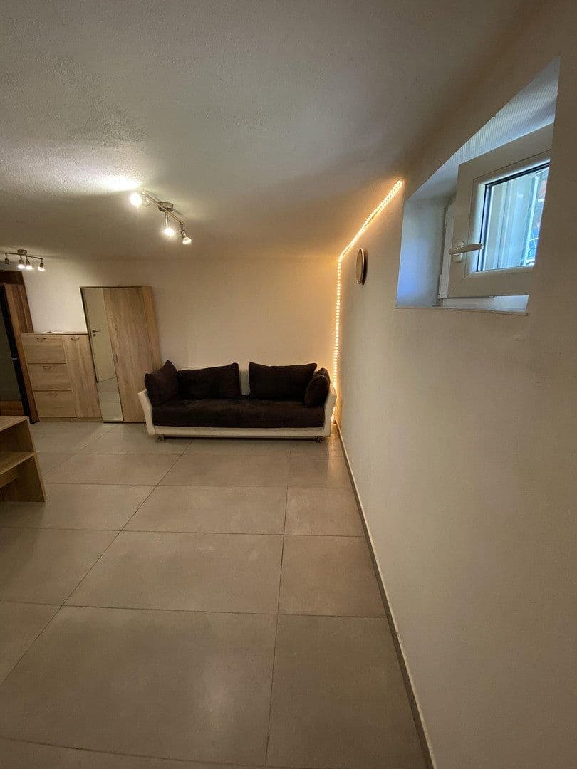 Pronájem bytu 1+1 25 m², Bruckbergstraße 2, Neuching, Bavorsko Pronájem bytu 1+1 25 m², Bruckbergstraße 2, Neuching, Bavorsko
