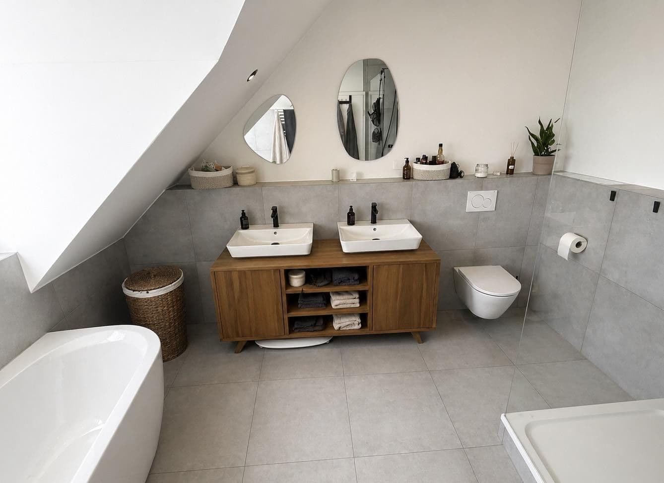 Pronájem bytu 4+1 139 m², Oberkirch, Bádensko-Württembersko Pronájem bytu 4+1 139 m², Oberkirch, Bádensko-Württembersko