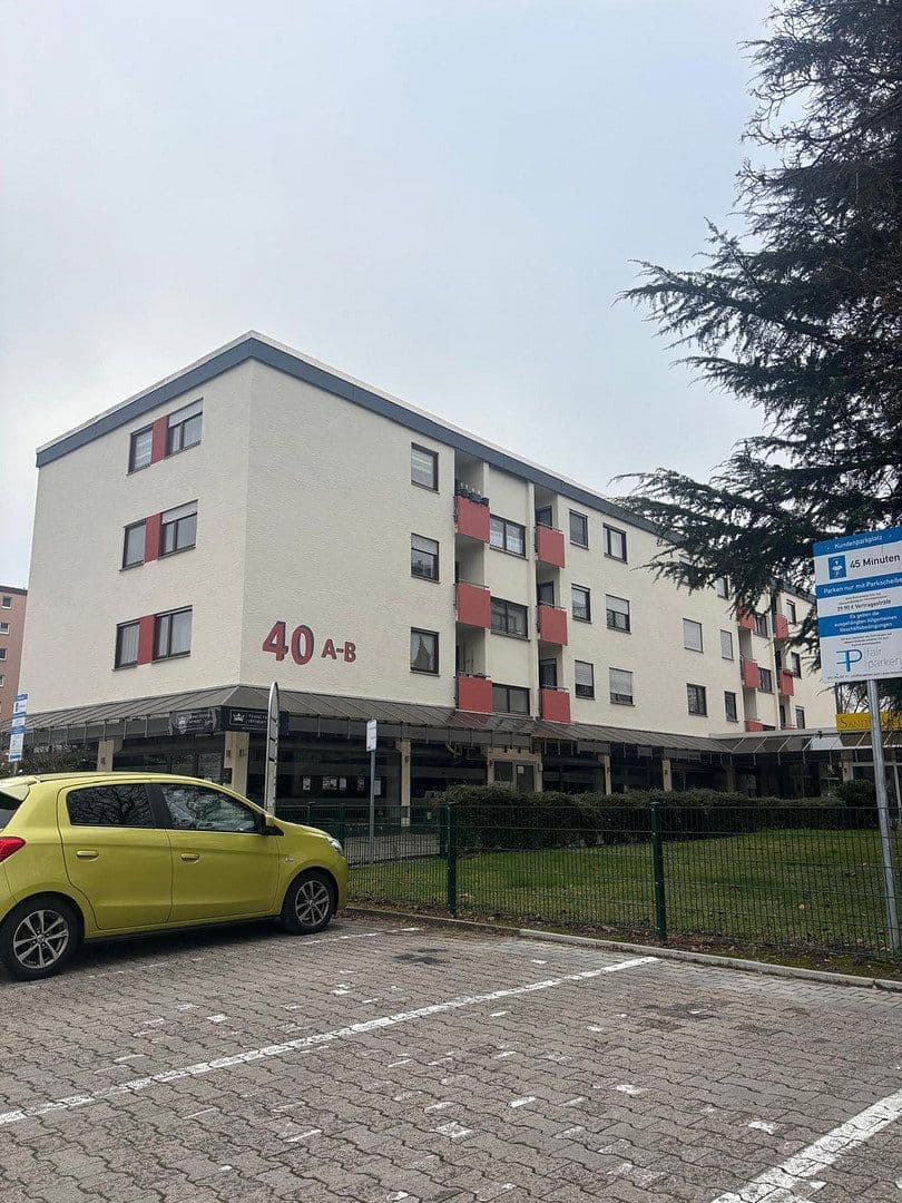 Pronájem bytu 3+1 95 m², Hemsbach, Bádensko-Württembersko Pronájem bytu 3+1 95 m², Hemsbach, Bádensko-Württembersko