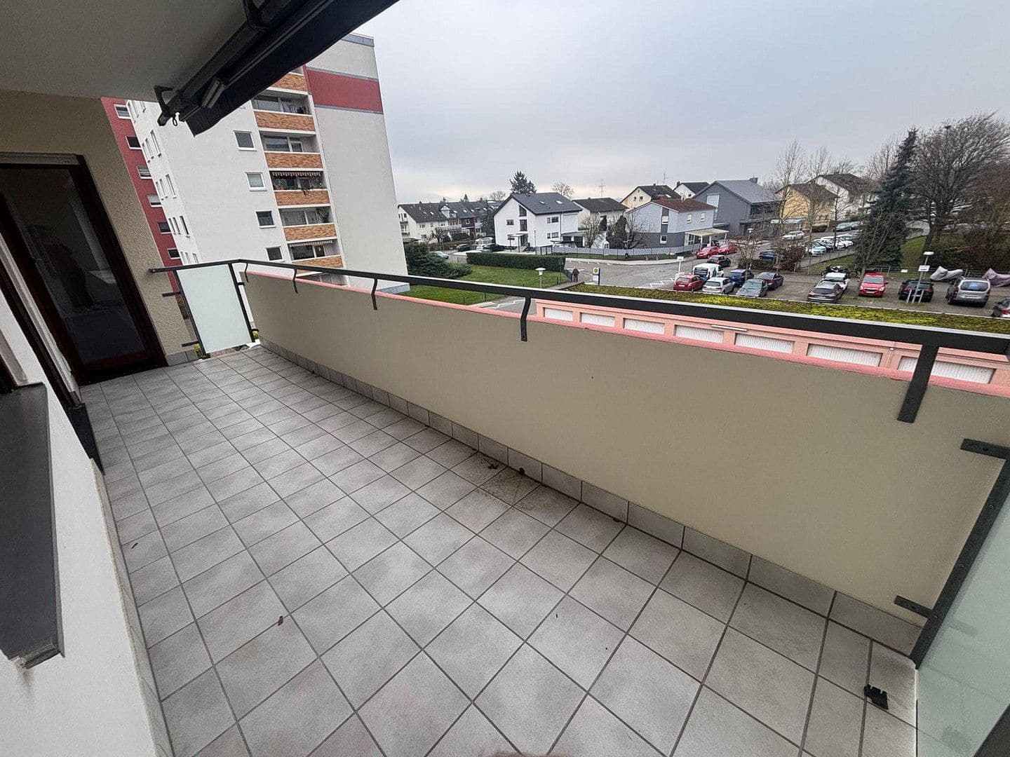 Pronájem bytu 3+1 95 m², Hemsbach, Bádensko-Württembersko Pronájem bytu 3+1 95 m², Hemsbach, Bádensko-Württembersko