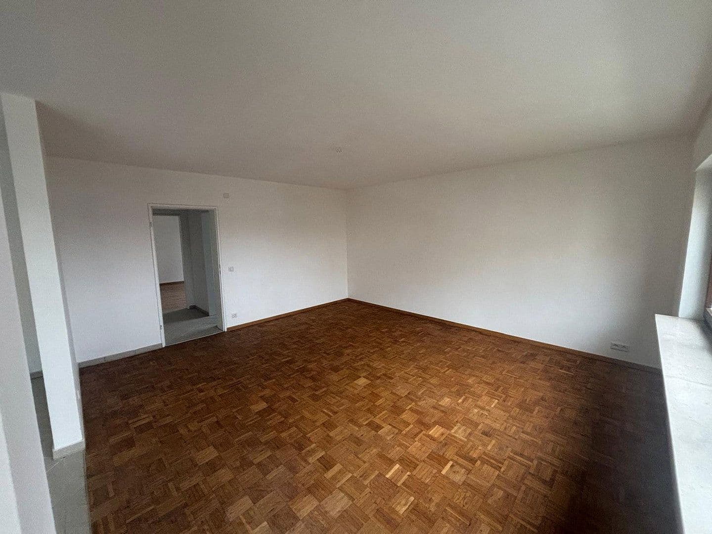 Pronájem bytu 3+1 95 m², Hemsbach, Bádensko-Württembersko Pronájem bytu 3+1 95 m², Hemsbach, Bádensko-Württembersko