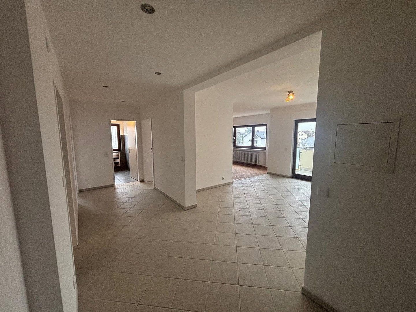 Pronájem bytu 3+1 95 m², Hemsbach, Bádensko-Württembersko Pronájem bytu 3+1 95 m², Hemsbach, Bádensko-Württembersko