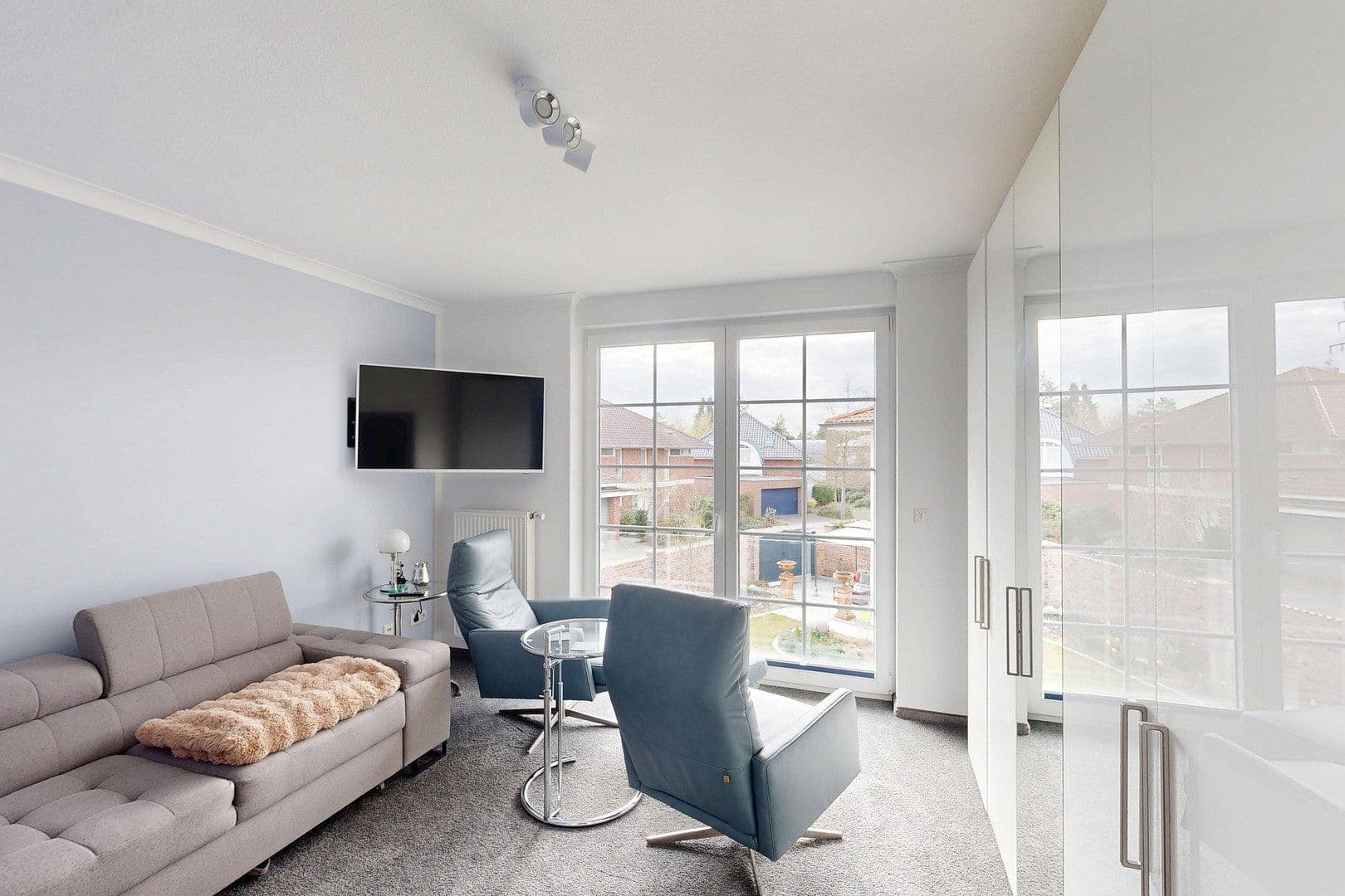 Pronájem domu 124 m², pozemek 350 m², Lüneburg, Dolní Sasko Pronájem domu 124 m², pozemek 350 m², Lüneburg, Dolní Sasko