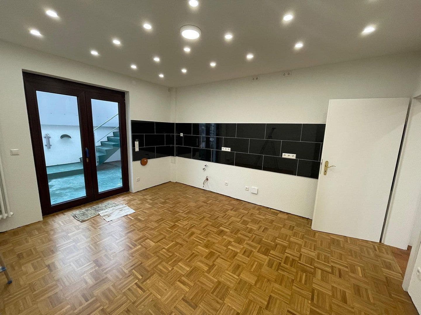 Pronájem bytu 2+1 91 m², Böblingen, Bádensko-Württembersko Pronájem bytu 2+1 91 m², Böblingen, Bádensko-Württembersko