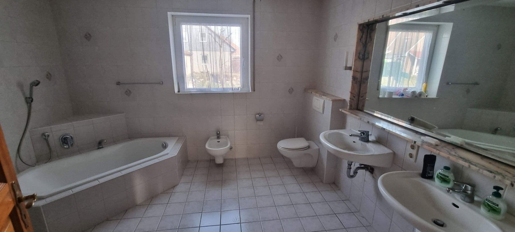 Prodej domu 240 m², pozemek 911 m², Leezen, Šlesvicko-Holštýnsko Prodej domu 240 m², pozemek 911 m², Leezen, Šlesvicko-Holštýnsko