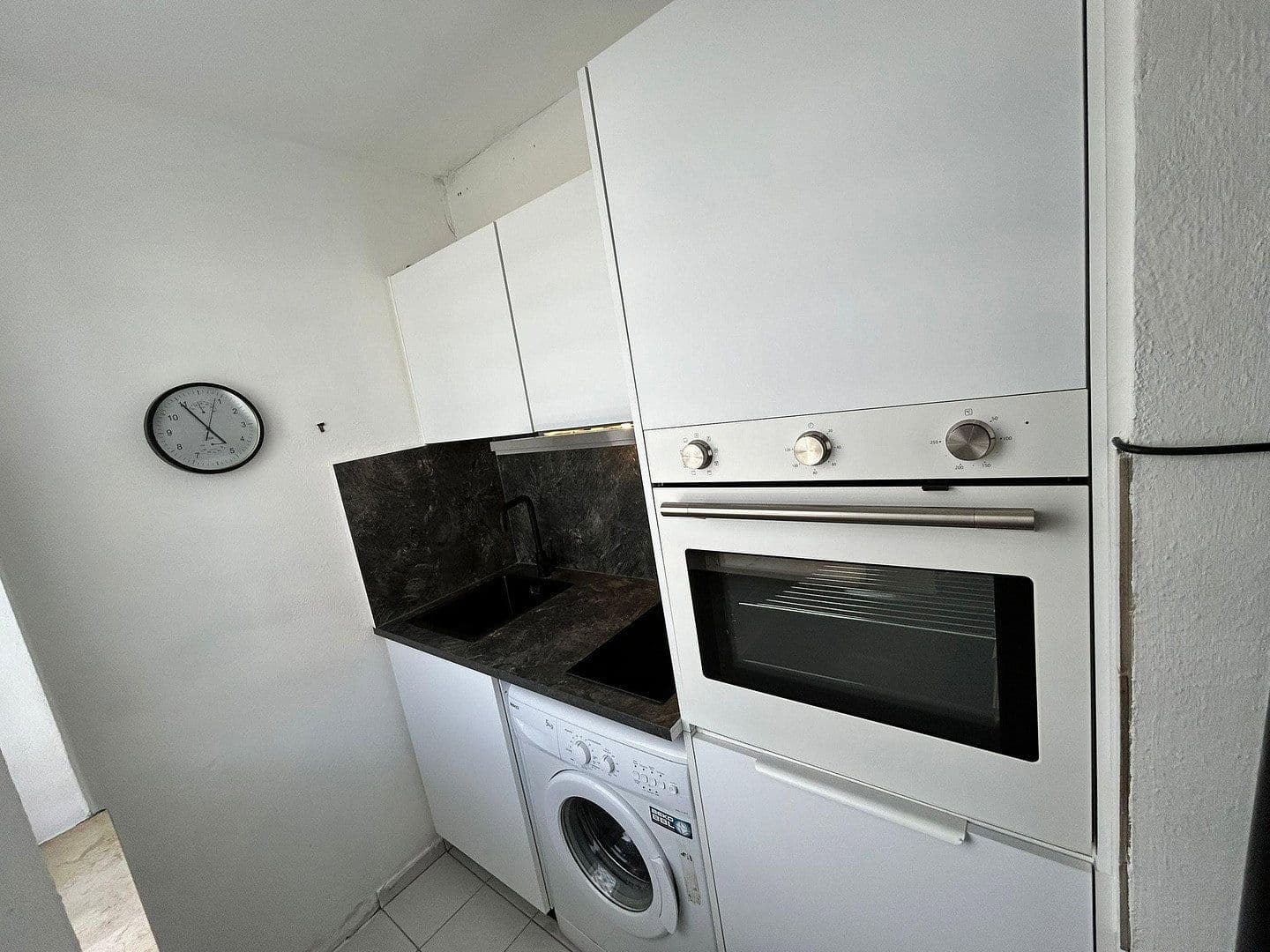 Pronájem bytu 1+1 28 m², Bayreuther Str. 36, Nürnberg, Bavorsko Pronájem bytu 1+1 28 m², Bayreuther Str. 36, Nürnberg, Bavorsko