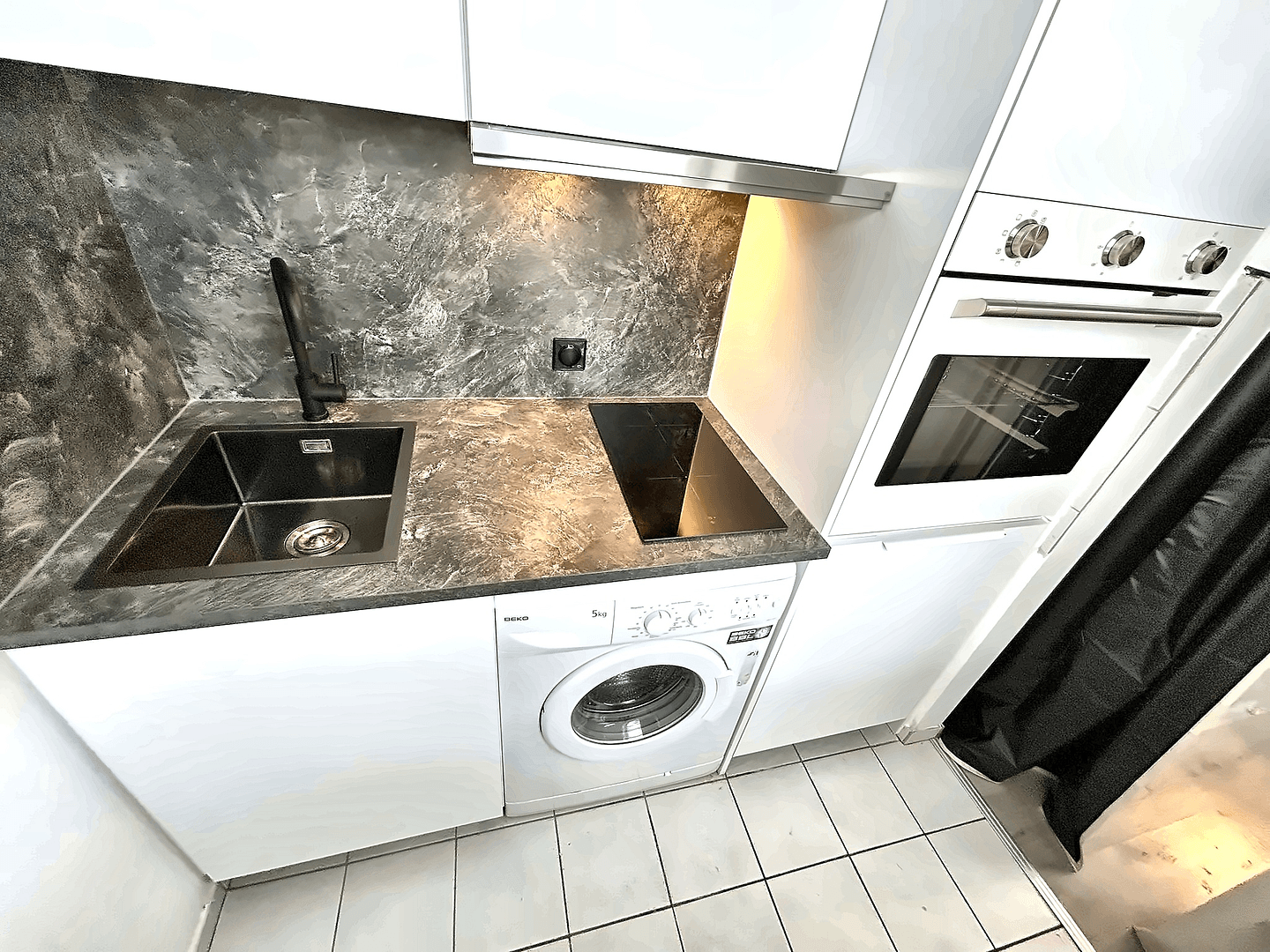 Pronájem bytu 1+1 28 m², Bayreuther Str. 36, Nürnberg, Bavorsko Pronájem bytu 1+1 28 m², Bayreuther Str. 36, Nürnberg, Bavorsko