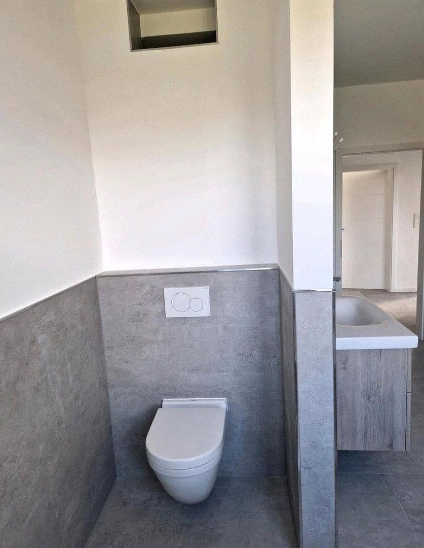 Pronájem domu 116 m², pozemek 430 m², Detmold, Severní Porýní-Vestfálsko Pronájem domu 116 m², pozemek 430 m², Detmold, Severní Porýní-Vestfálsko