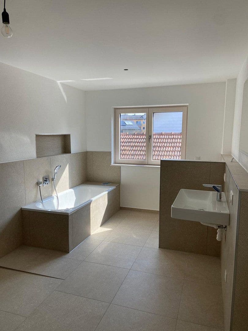 Pronájem bytu 4+kk 188 m², Enthammerstr. 7, Grafing, Bavorsko Pronájem bytu 4+kk 188 m², Enthammerstr. 7, Grafing, Bavorsko