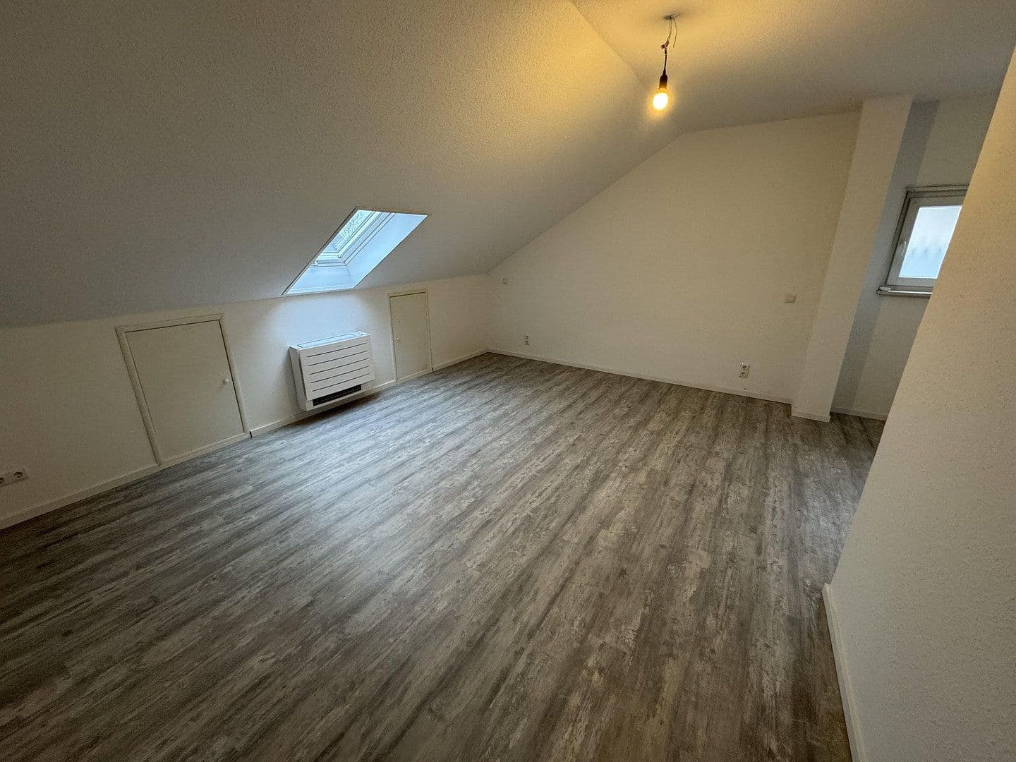 Pronájem bytu 4+1 86 m², Gernotstraße, Gernsheim, Hessen Pronájem bytu 4+1 86 m², Gernotstraße, Gernsheim, Hessen