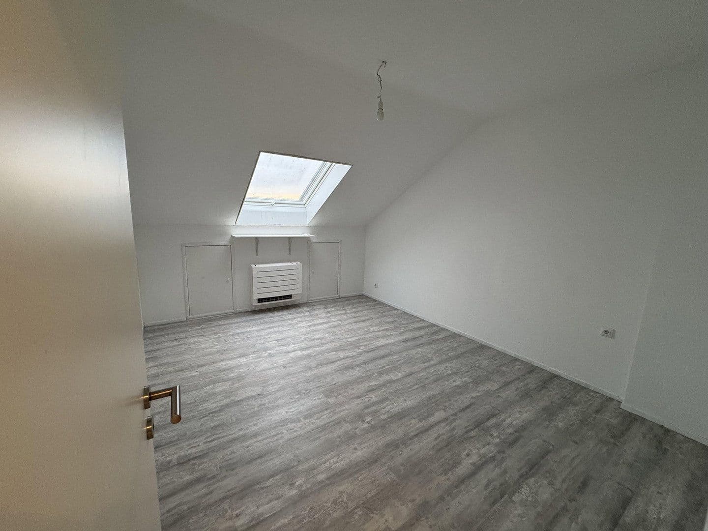 Pronájem bytu 4+1 86 m², Gernotstraße, Gernsheim, Hessen Pronájem bytu 4+1 86 m², Gernotstraße, Gernsheim, Hessen