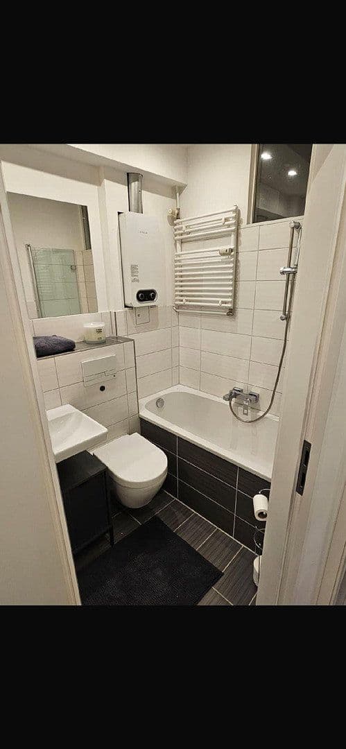 Prodej bytu 2+1 44 m², Berlin Friedenau, Berlín Prodej bytu 2+1 44 m², Berlin Friedenau, Berlín