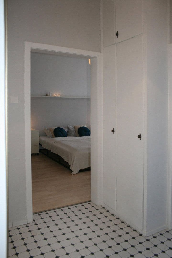 Pronájem bytu 3+1 73 m², Karlsbaderstrasse 15, Stuttgart, Bádensko-Württembersko Pronájem bytu 3+1 73 m², Karlsbaderstrasse 15, Stuttgart, Bádensko-Württembersko