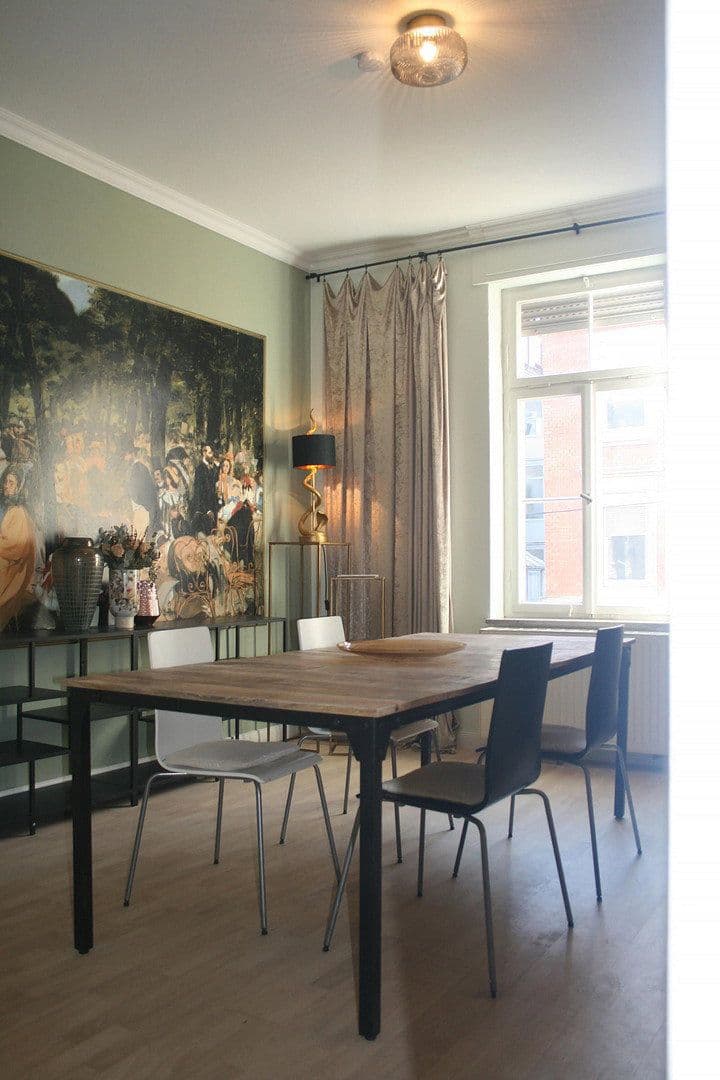 Pronájem bytu 3+1 73 m², Karlsbaderstrasse 15, Stuttgart, Bádensko-Württembersko Pronájem bytu 3+1 73 m², Karlsbaderstrasse 15, Stuttgart, Bádensko-Württembersko