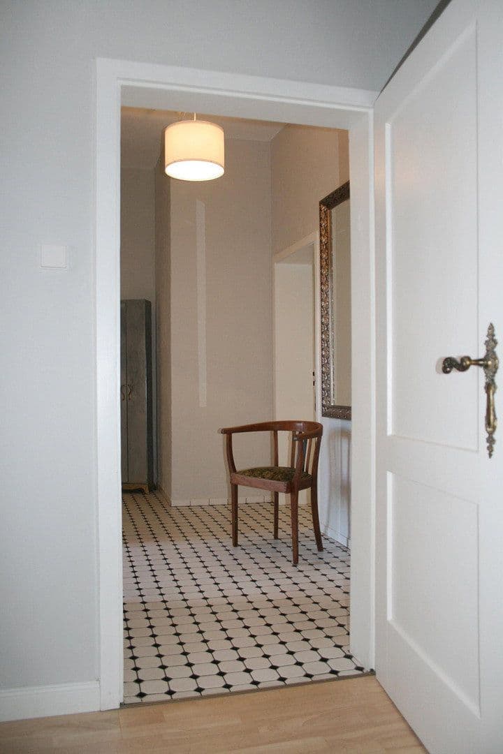 Pronájem bytu 3+1 73 m², Karlsbaderstrasse 15, Stuttgart, Bádensko-Württembersko Pronájem bytu 3+1 73 m², Karlsbaderstrasse 15, Stuttgart, Bádensko-Württembersko