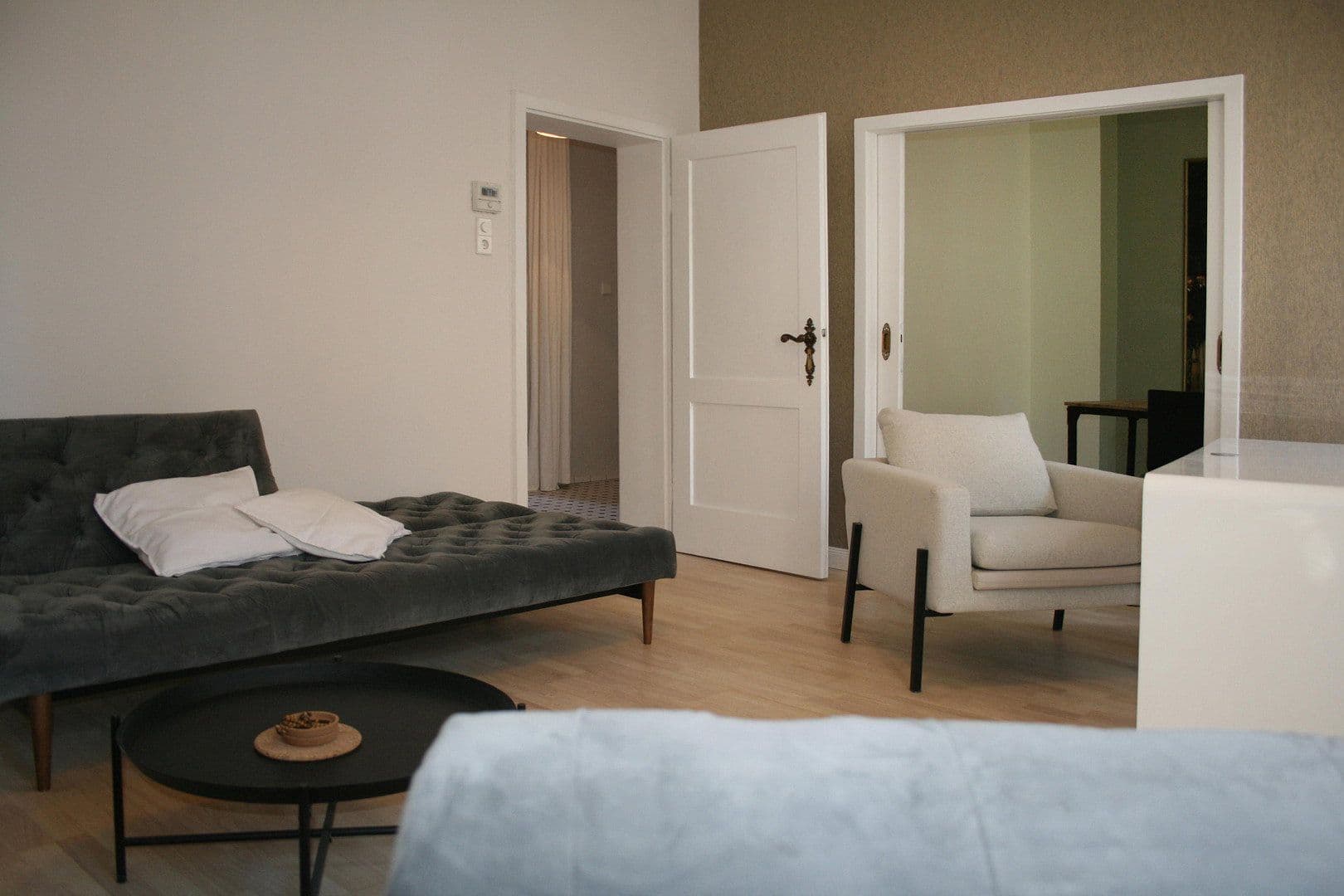 Pronájem bytu 3+1 73 m², Karlsbaderstrasse 15, Stuttgart, Bádensko-Württembersko Pronájem bytu 3+1 73 m², Karlsbaderstrasse 15, Stuttgart, Bádensko-Württembersko