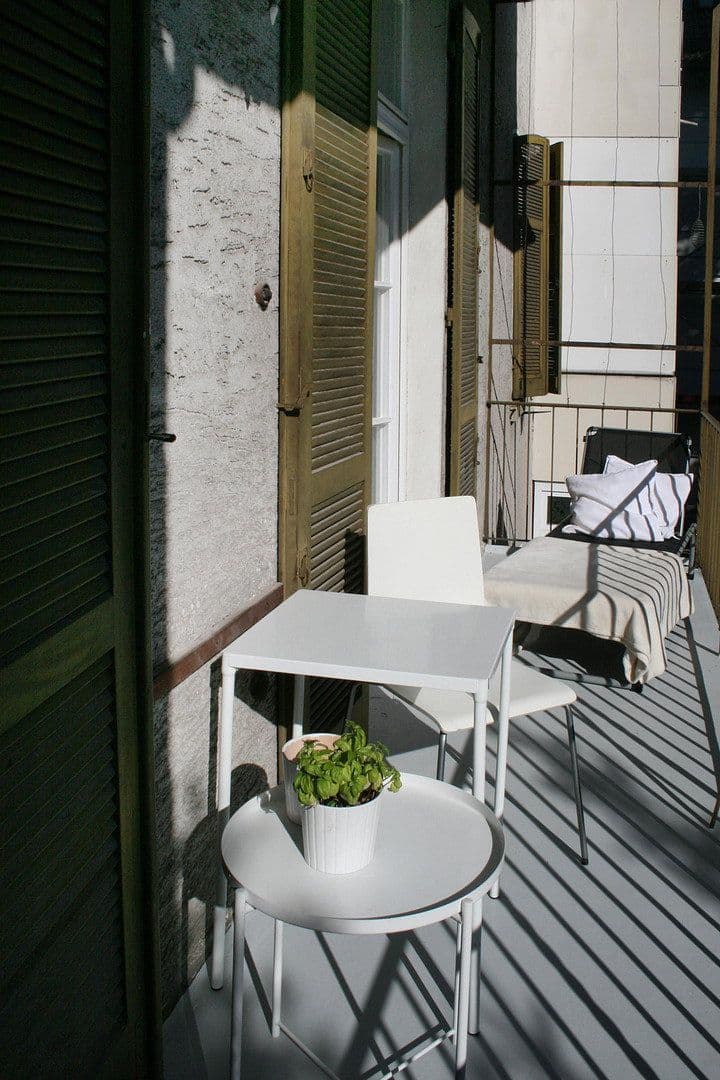 Pronájem bytu 3+1 73 m², Karlsbaderstrasse 15, Stuttgart, Bádensko-Württembersko Pronájem bytu 3+1 73 m², Karlsbaderstrasse 15, Stuttgart, Bádensko-Württembersko