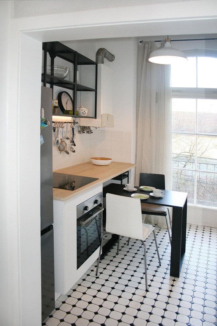 Pronájem bytu 3+1 73 m², Karlsbaderstrasse 15, Stuttgart, Bádensko-Württembersko Pronájem bytu 3+1 73 m², Karlsbaderstrasse 15, Stuttgart, Bádensko-Württembersko