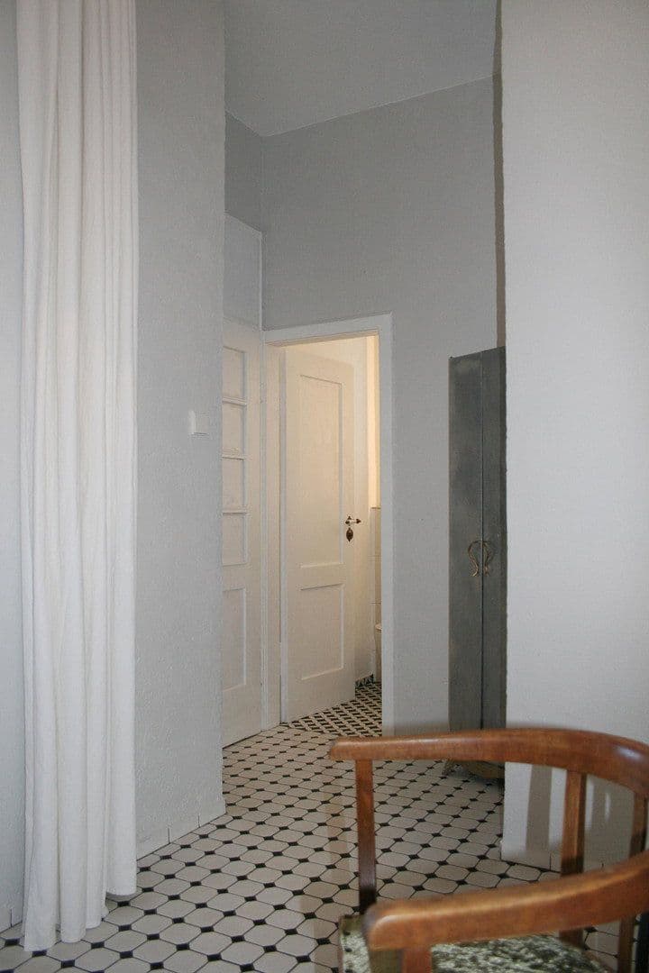 Pronájem bytu 3+1 73 m², Karlsbaderstrasse 15, Stuttgart, Bádensko-Württembersko Pronájem bytu 3+1 73 m², Karlsbaderstrasse 15, Stuttgart, Bádensko-Württembersko