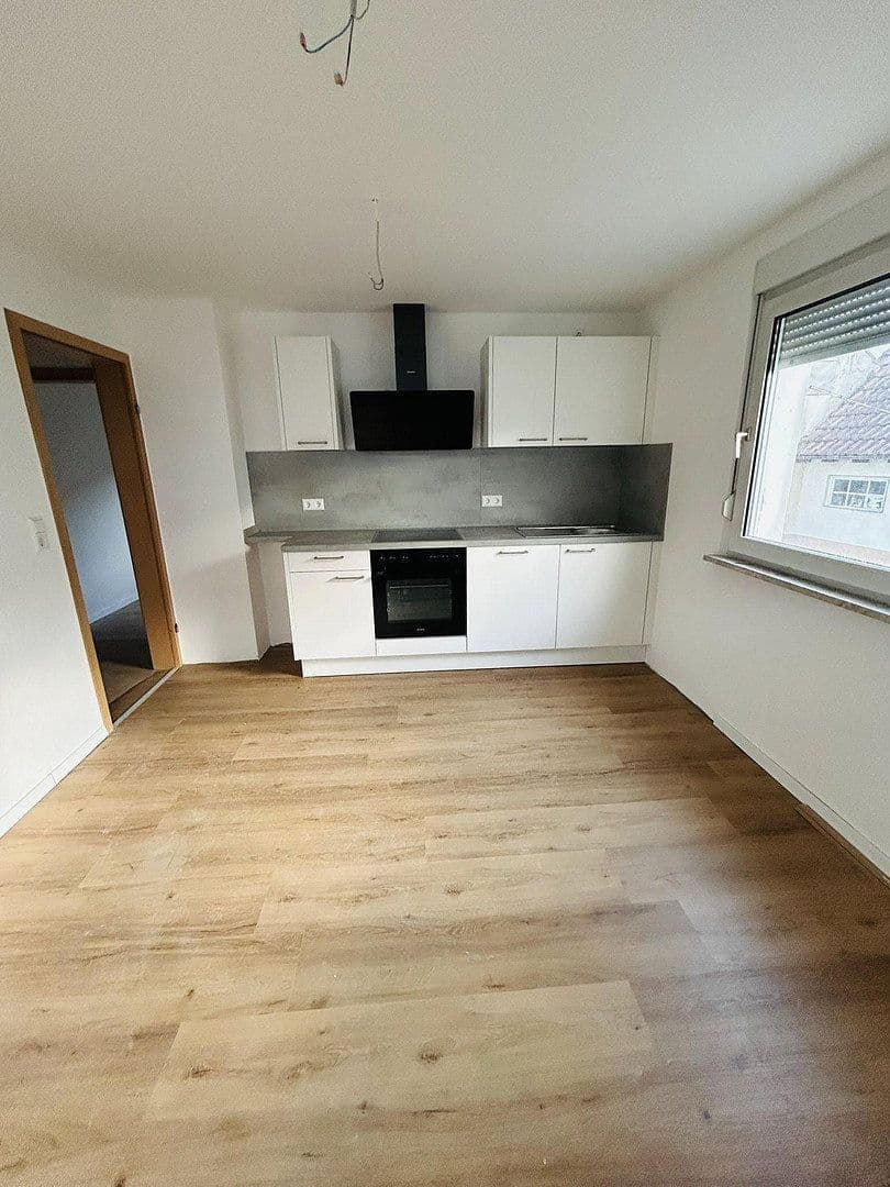 Pronájem bytu 2+kk 63 m², Wasenstr. 11a, Kirchheim am Neckar, Bádensko-Württembersko Pronájem bytu 2+kk 63 m², Wasenstr. 11a, Kirchheim am Neckar, Bádensko-Württembersko