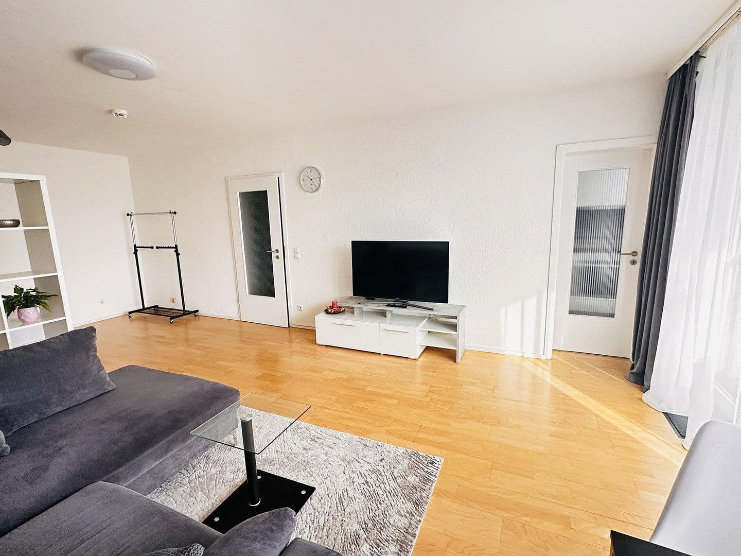 Pronájem bytu 1+1 50 m², Frankfurt am Main, Hessen Pronájem bytu 1+1 50 m², Frankfurt am Main, Hessen