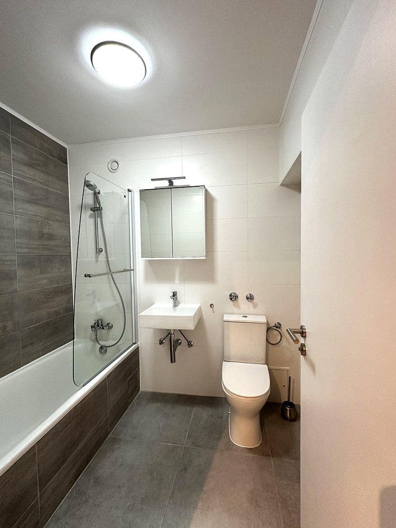 Pronájem bytu 1+1 50 m², Frankfurt am Main, Hessen Pronájem bytu 1+1 50 m², Frankfurt am Main, Hessen
