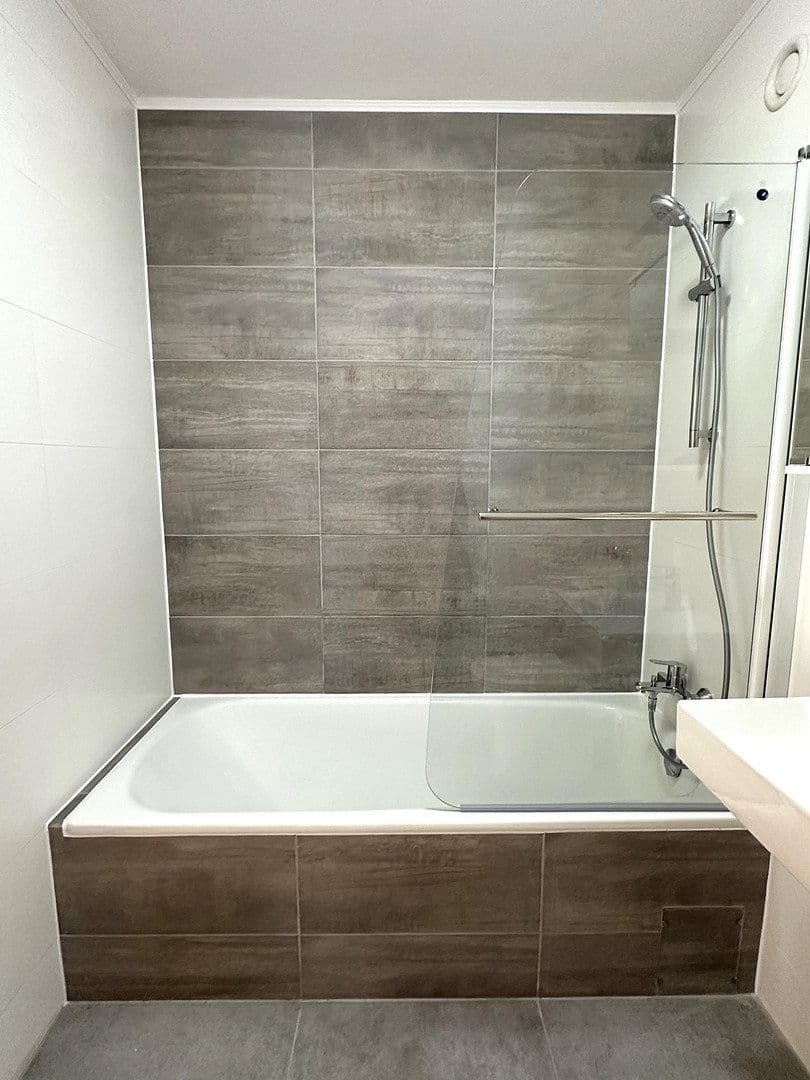 Pronájem bytu 1+1 50 m², Frankfurt am Main, Hessen Pronájem bytu 1+1 50 m², Frankfurt am Main, Hessen