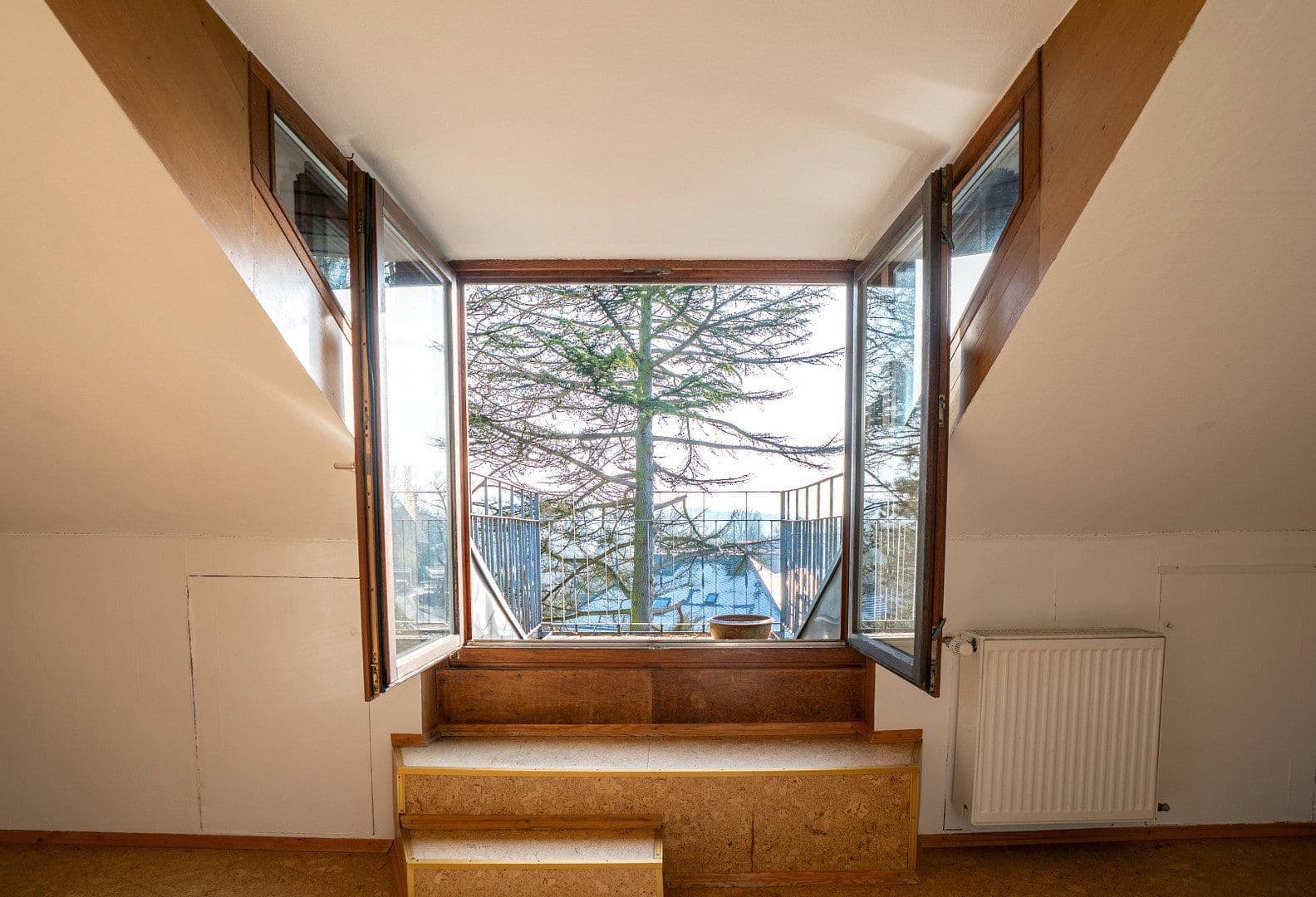 Prodej domu 268 m², pozemek 587 m², Wiesbaden, Hessen Prodej domu 268 m², pozemek 587 m², Wiesbaden, Hessen