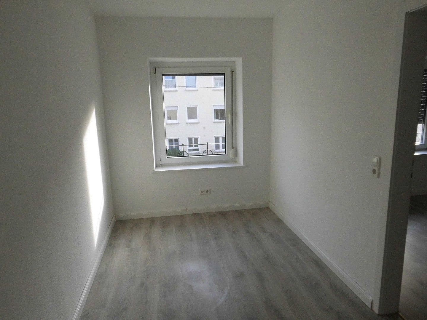 Prodej domu 442 m², pozemek 582 m², Stuttgart, Bádensko-Württembersko Prodej domu 442 m², pozemek 582 m², Stuttgart, Bádensko-Württembersko
