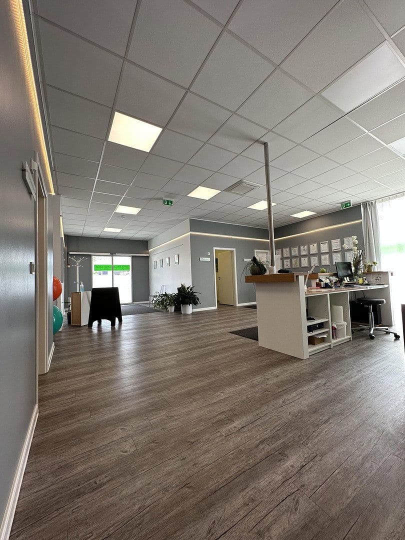 Prodej nebytového prostoru 450 m², Tulpenstr. 2-4, Dietzenbach, Hessen Prodej nebytového prostoru 450 m², Tulpenstr. 2-4, Dietzenbach, Hessen