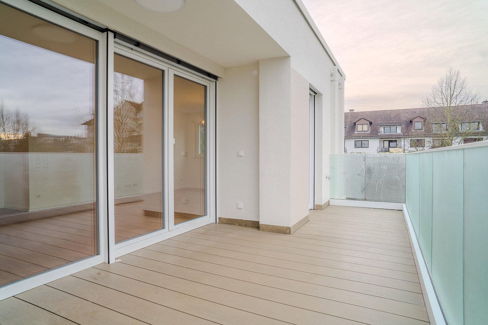 Pronájem bytu 4+1 145 m², Frankfurt am Main, Hessen Pronájem bytu 4+1 145 m², Frankfurt am Main, Hessen