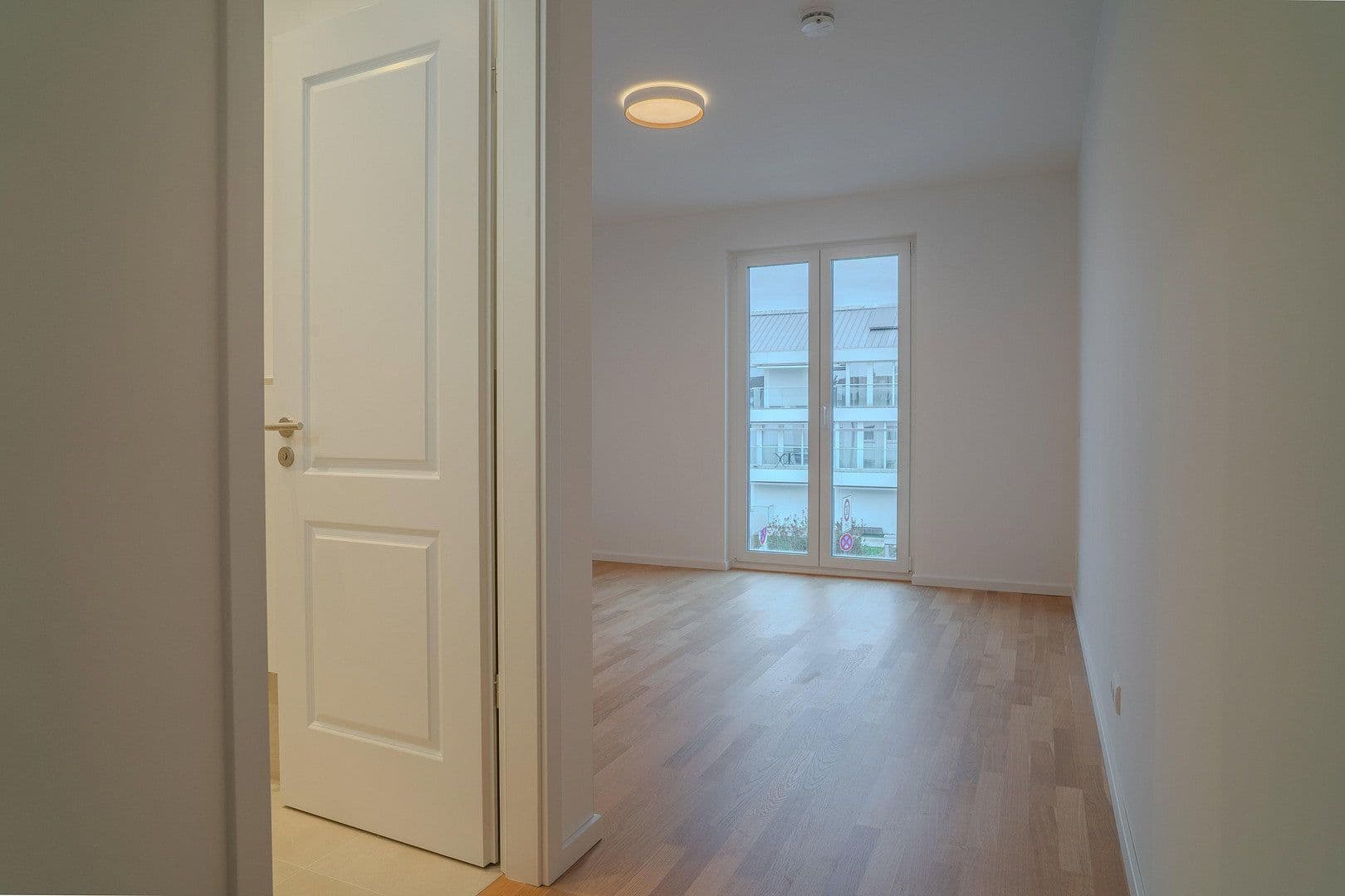 Pronájem bytu 4+1 145 m², Frankfurt am Main, Hessen Pronájem bytu 4+1 145 m², Frankfurt am Main, Hessen