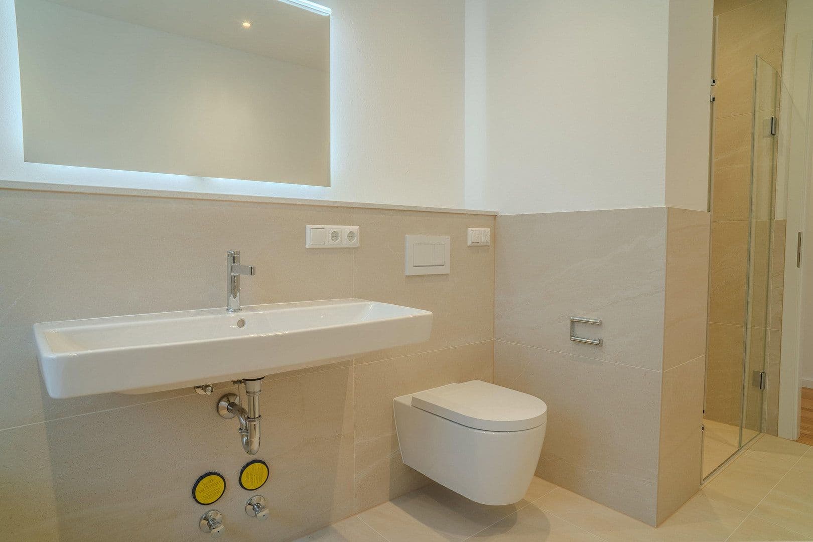 Pronájem bytu 4+1 145 m², Frankfurt am Main, Hessen Pronájem bytu 4+1 145 m², Frankfurt am Main, Hessen
