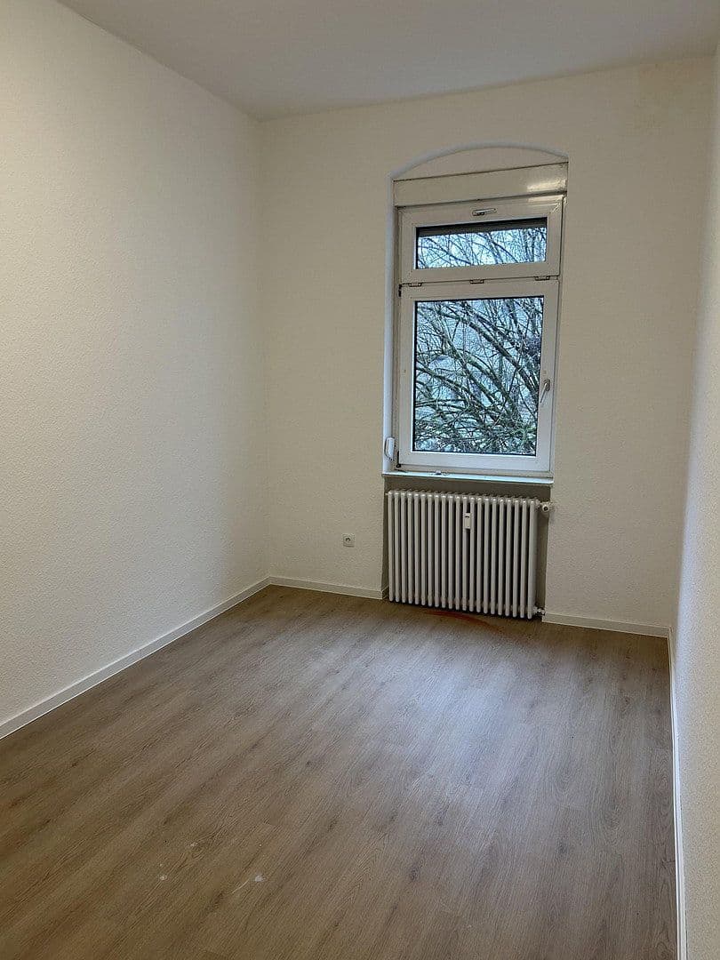 Prodej bytu 4+1 93 m², Rheinfeldstraße 67, Ludwigshafen, Porýní-Falc Prodej bytu 4+1 93 m², Rheinfeldstraße 67, Ludwigshafen, Porýní-Falc