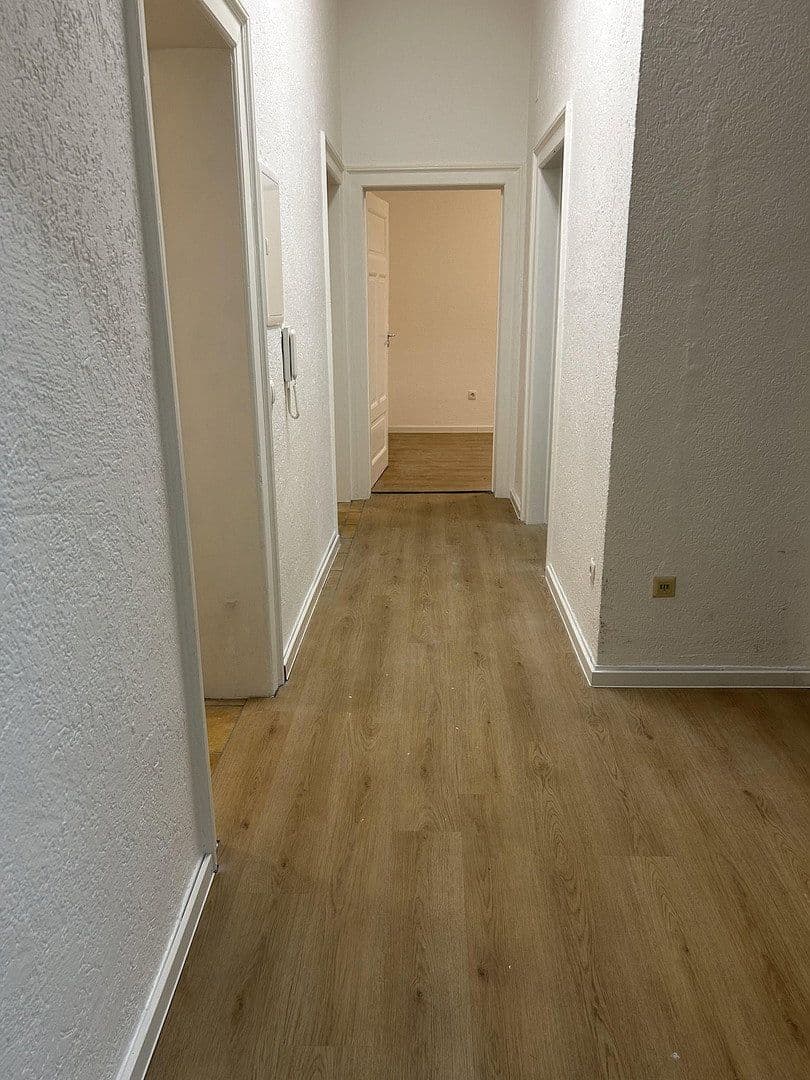Prodej bytu 4+1 93 m², Rheinfeldstraße 67, Ludwigshafen, Porýní-Falc Prodej bytu 4+1 93 m², Rheinfeldstraße 67, Ludwigshafen, Porýní-Falc