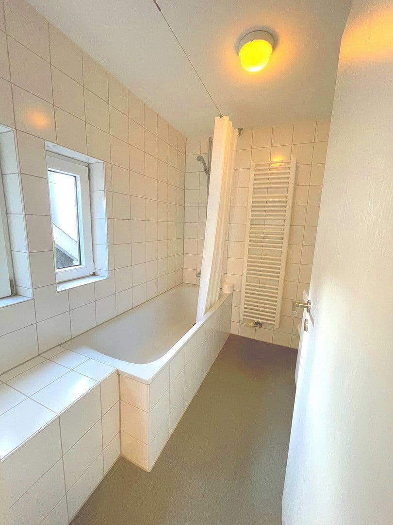 Pronájem bytu 1+1 52 m², Kirchstraße 3, Schwelm, Severní Porýní-Vestfálsko Pronájem bytu 1+1 52 m², Kirchstraße 3, Schwelm, Severní Porýní-Vestfálsko