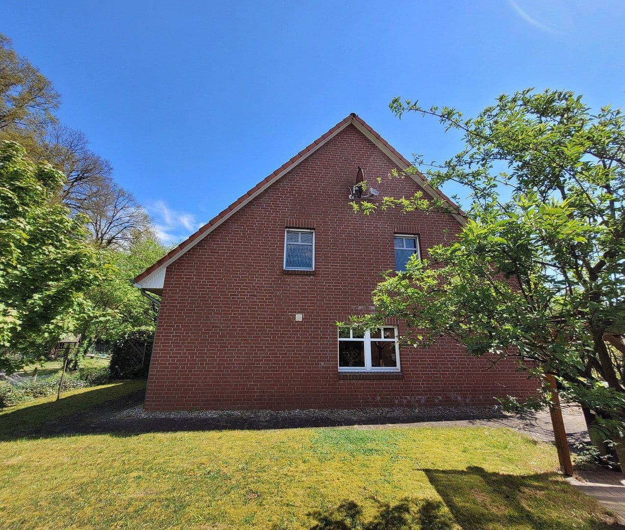 Prodej domu 109 m², pozemek 388 m², Allerblick 10 A, Hodenhagen, Dolní Sasko Prodej domu 109 m², pozemek 388 m², Allerblick 10 A, Hodenhagen, Dolní Sasko