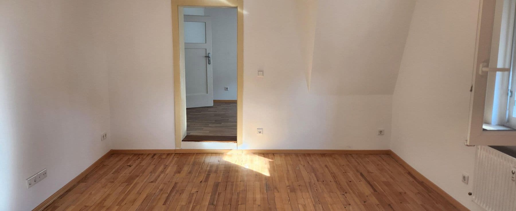 Pronájem bytu 6+1 135 m², Erlangen, Bavorsko Pronájem bytu 6+1 135 m², Erlangen, Bavorsko