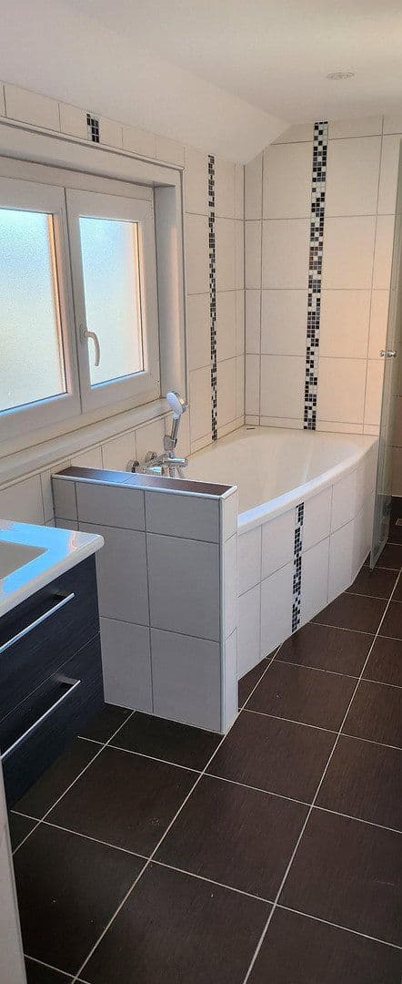 Pronájem bytu 6+1 135 m², Erlangen, Bavorsko Pronájem bytu 6+1 135 m², Erlangen, Bavorsko