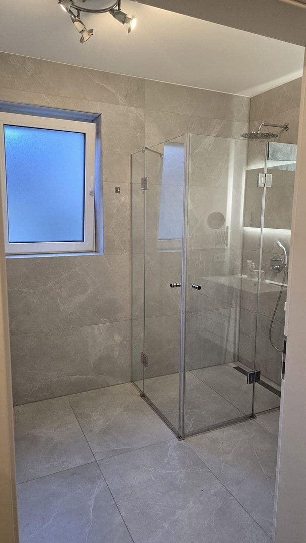 Pronájem bytu 2+1 68 m², Kaiserstr. 165, Gummersbach, Severní Porýní-Vestfálsko Pronájem bytu 2+1 68 m², Kaiserstr. 165, Gummersbach, Severní Porýní-Vestfálsko