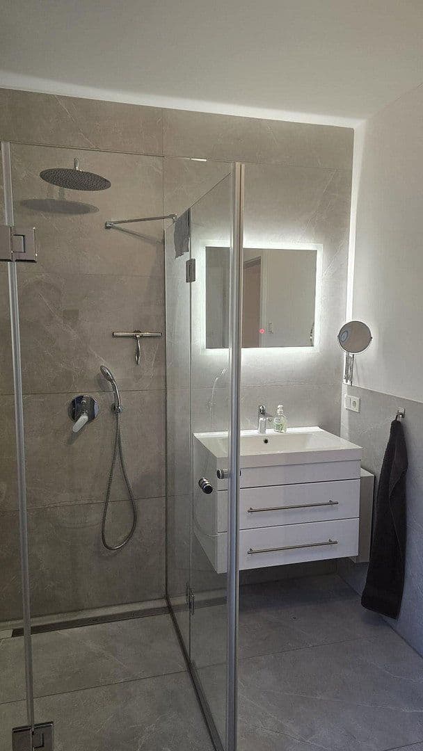 Pronájem bytu 2+1 68 m², Kaiserstr. 165, Gummersbach, Severní Porýní-Vestfálsko Pronájem bytu 2+1 68 m², Kaiserstr. 165, Gummersbach, Severní Porýní-Vestfálsko