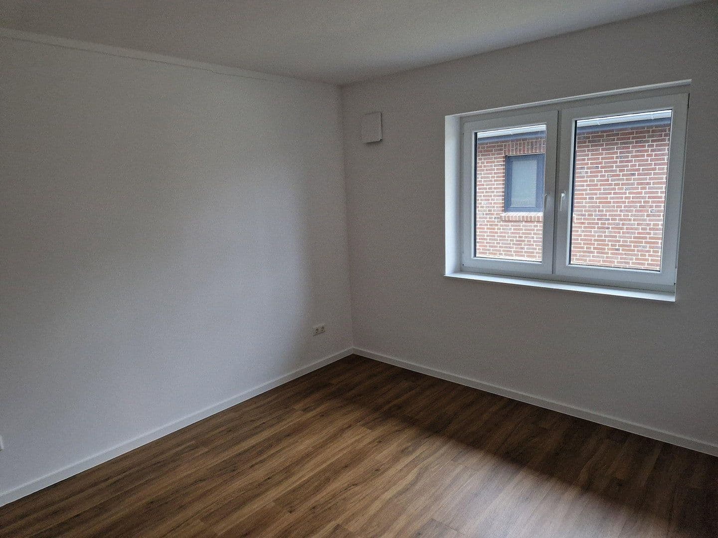 Prodej domu 56 m², pozemek 481 m², Aurich, Dolní Sasko Prodej domu 56 m², pozemek 481 m², Aurich, Dolní Sasko