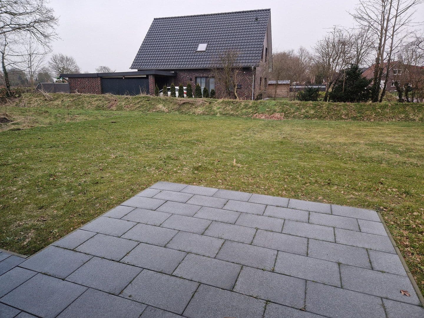 Prodej domu 56 m², pozemek 481 m², Aurich, Dolní Sasko Prodej domu 56 m², pozemek 481 m², Aurich, Dolní Sasko