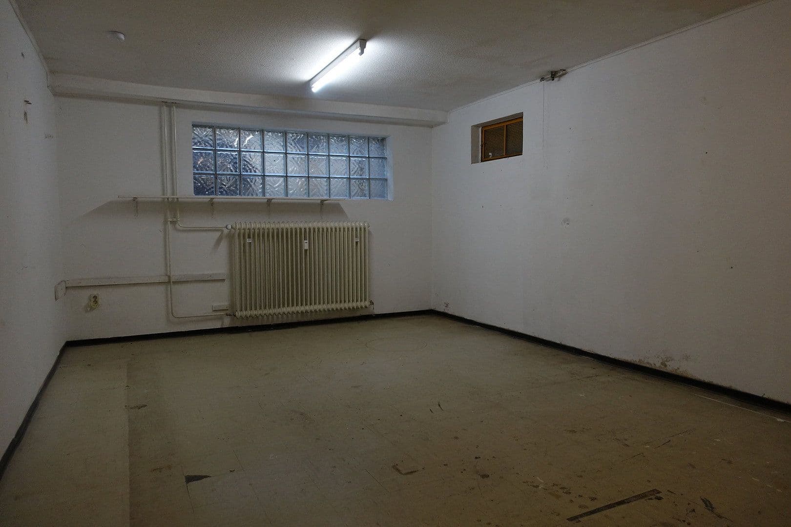 Prodej domu 190 m², pozemek 854 m², Kiefernweg 1, Idstein, Hessen Prodej domu 190 m², pozemek 854 m², Kiefernweg 1, Idstein, Hessen
