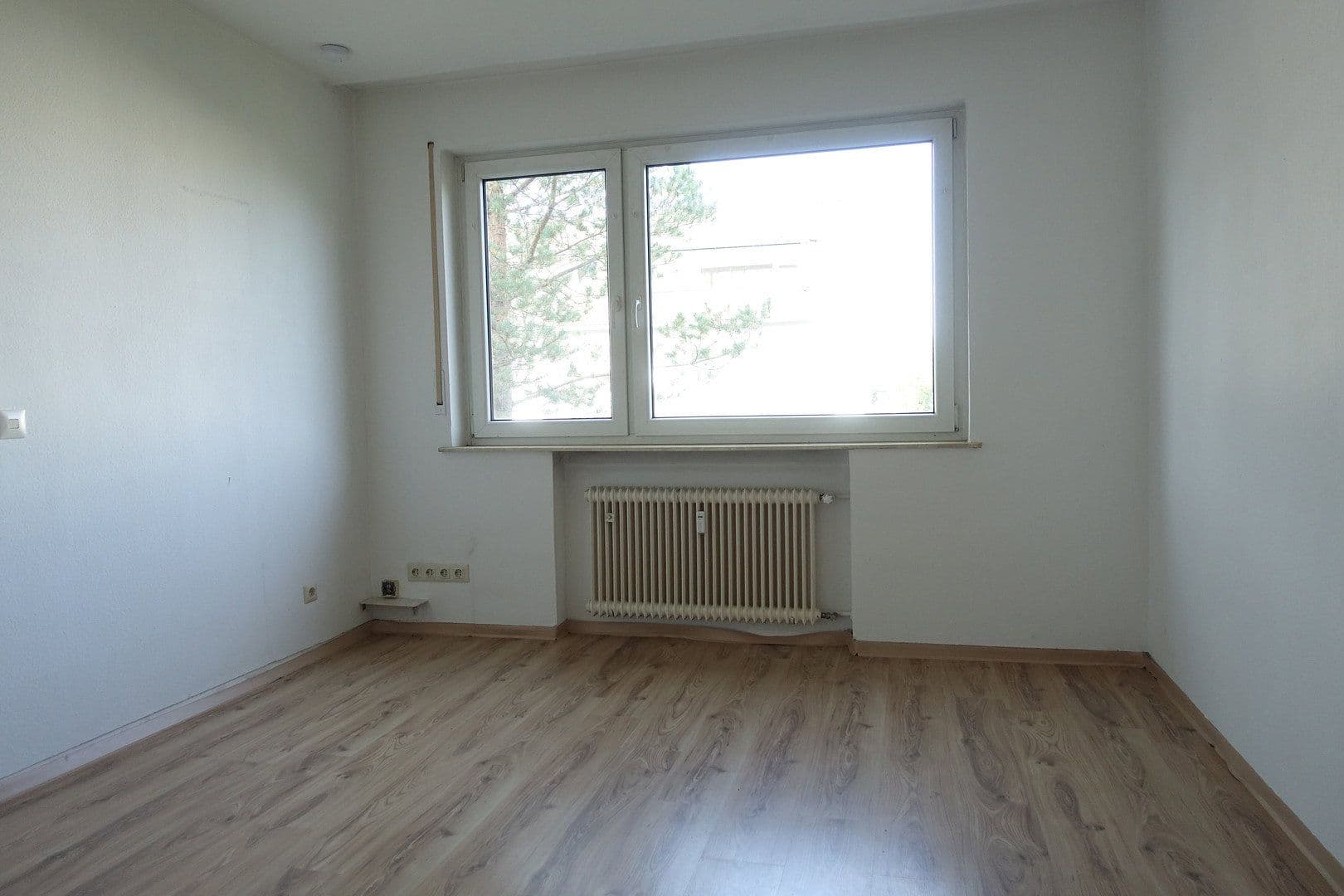 Prodej domu 190 m², pozemek 854 m², Kiefernweg 1, Idstein, Hessen Prodej domu 190 m², pozemek 854 m², Kiefernweg 1, Idstein, Hessen