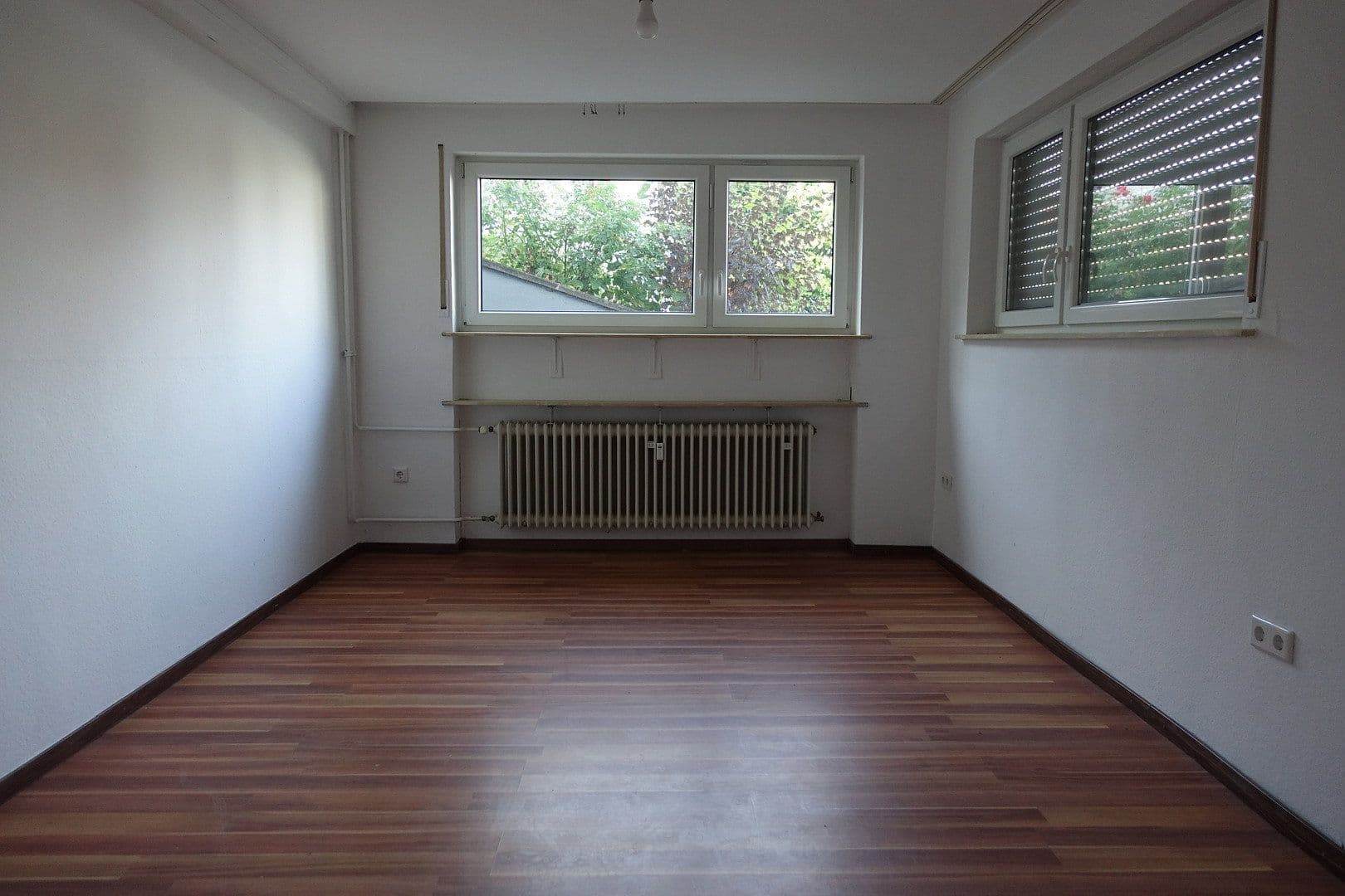 Prodej domu 190 m², pozemek 854 m², Kiefernweg 1, Idstein, Hessen Prodej domu 190 m², pozemek 854 m², Kiefernweg 1, Idstein, Hessen