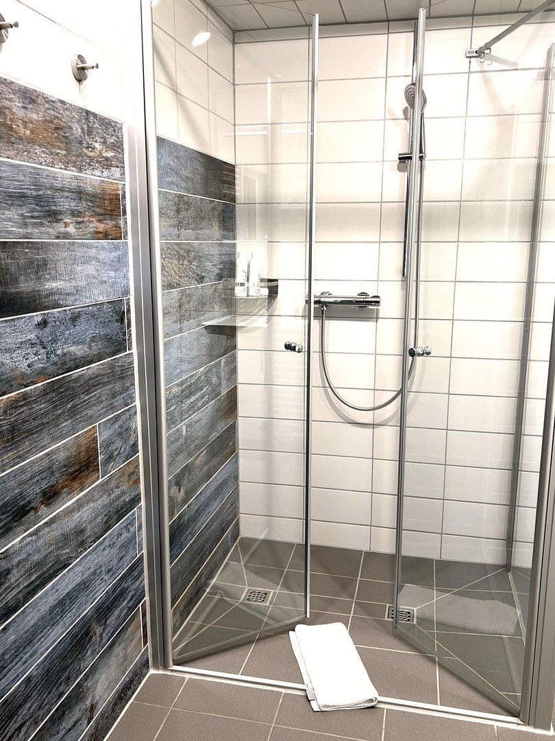 Prodej domu 615 m², pozemek 6.906 m², Lehe, Šlesvicko-Holštýnsko Prodej domu 615 m², pozemek 6.906 m², Lehe, Šlesvicko-Holštýnsko