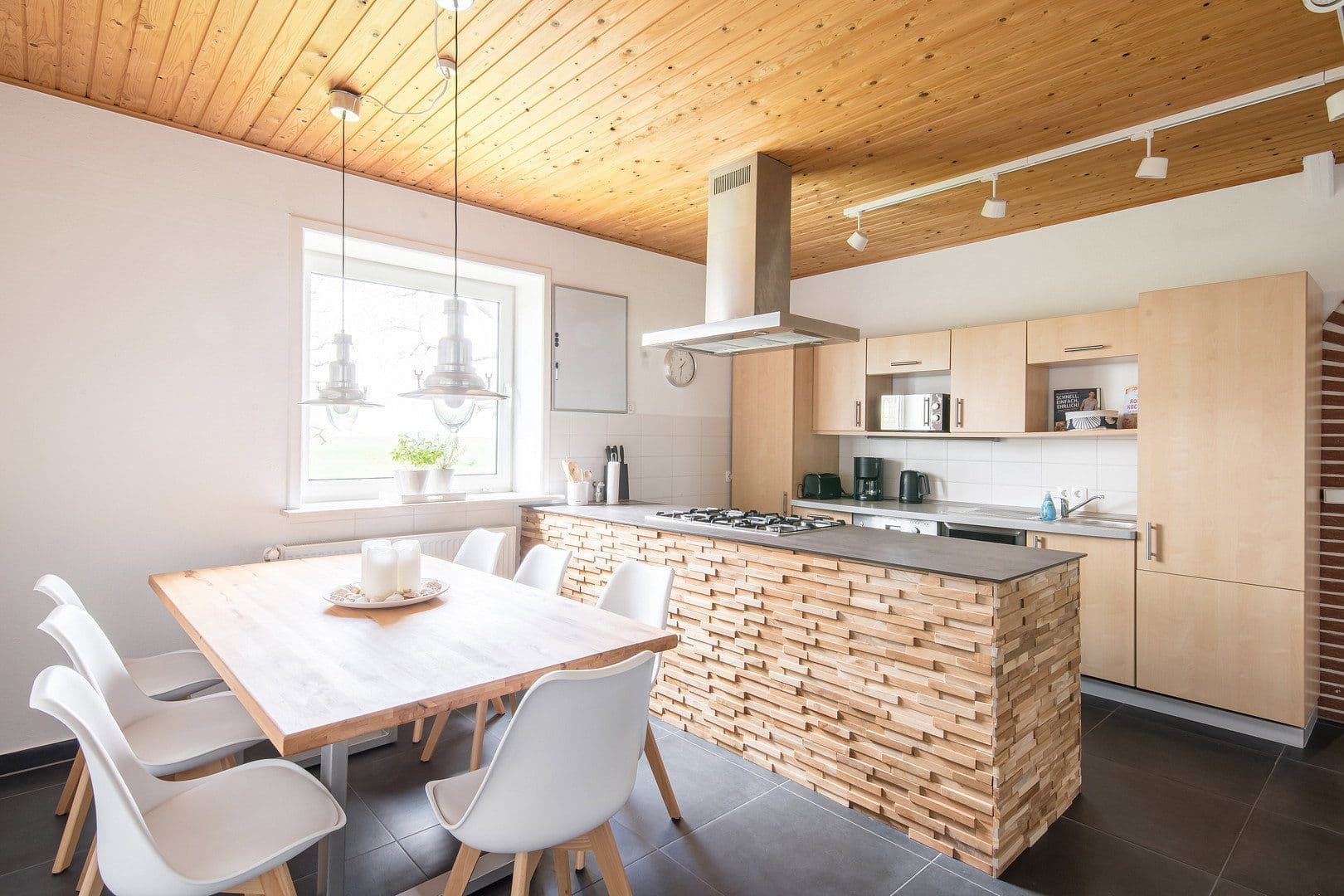 Prodej domu 615 m², pozemek 6.906 m², Lehe, Šlesvicko-Holštýnsko Prodej domu 615 m², pozemek 6.906 m², Lehe, Šlesvicko-Holštýnsko