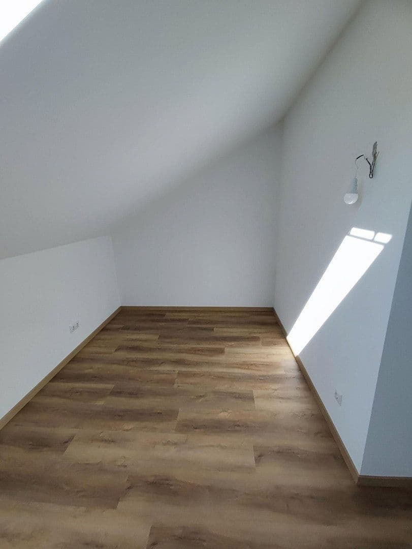 Pronájem bytu 2+1 55 m², Boschstraße 1, Heldenstein, Bavorsko Pronájem bytu 2+1 55 m², Boschstraße 1, Heldenstein, Bavorsko