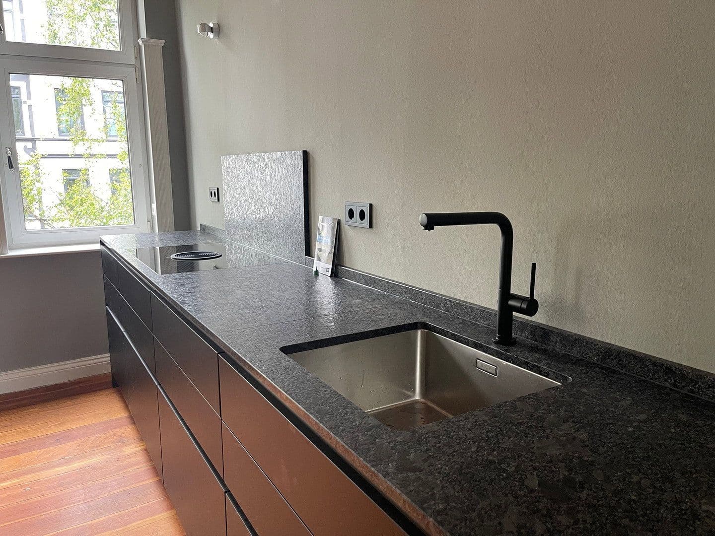 Pronájem bytu 2+1 83 m², Holtenauer Strasse 240, Kiel, Šlesvicko-Holštýnsko Pronájem bytu 2+1 83 m², Holtenauer Strasse 240, Kiel, Šlesvicko-Holštýnsko